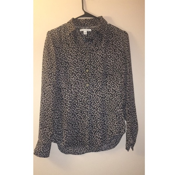 Size 2 Banana Republic Button Down - Picture 1 of 4